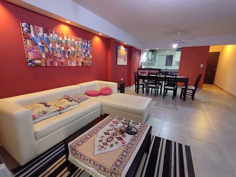 Amplio y moderno departamento