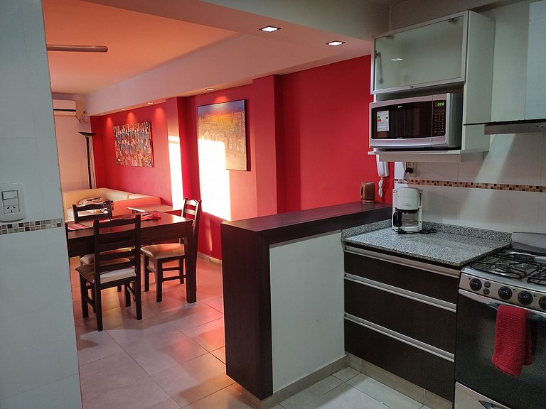 Amplio y moderno departamento