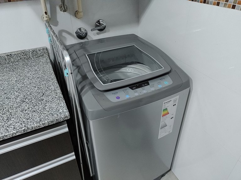 Amplio y moderno departamento