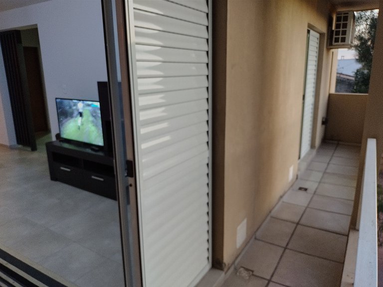Amplio y moderno departamento