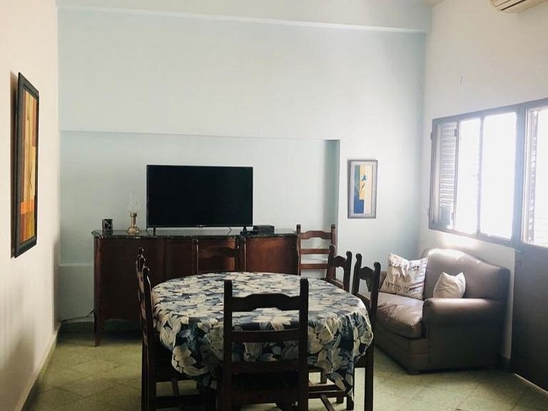 Con Garage - Casa Acogedora en el Centro de la Ciudad - (DT)