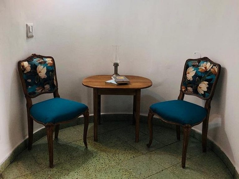 Con Garage - Casa Acogedora en el Centro de la Ciudad - (DT)