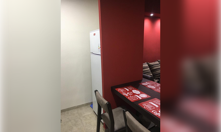 Pequeño, moderno, full equipamiento