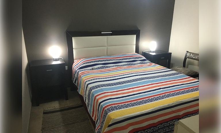 Pequeño, moderno, full equipamiento