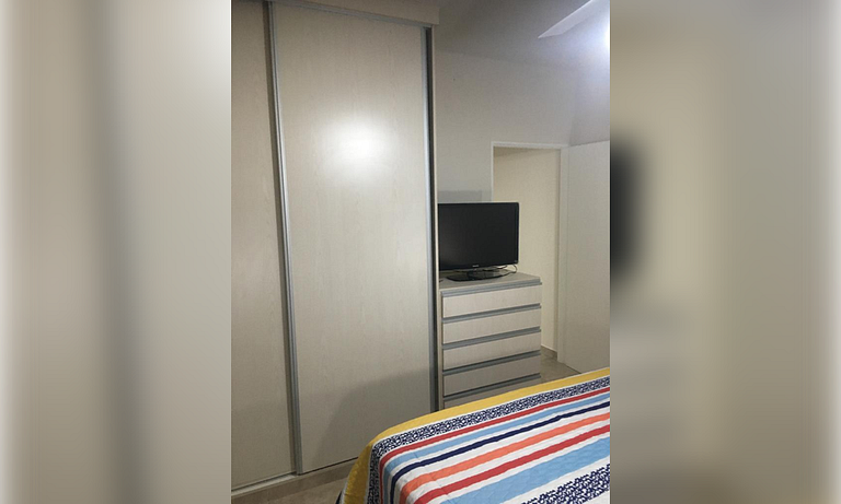 Pequeño, moderno, full equipamiento