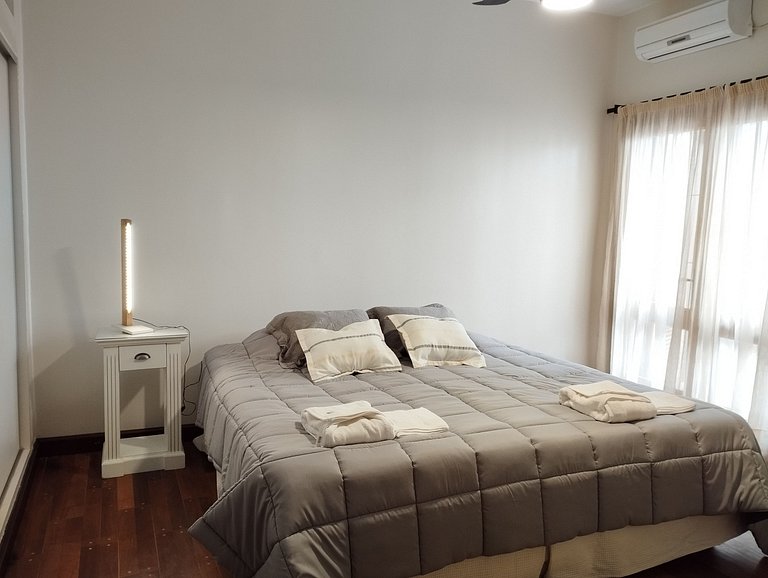 Casa de lujo cerca de Plaza Libertad, Santiago del Estero