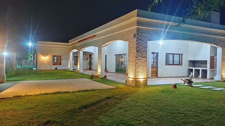 Casona Colonial con Piscina y Naturaleza