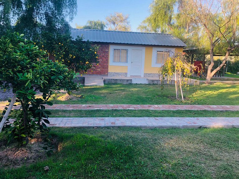 Cabaña Amarilla: Espacio para Grupos Grandes
