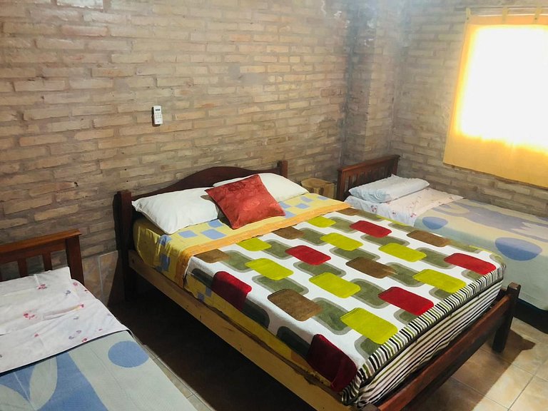 Cabaña Amarilla: Espacio para Grupos Grandes