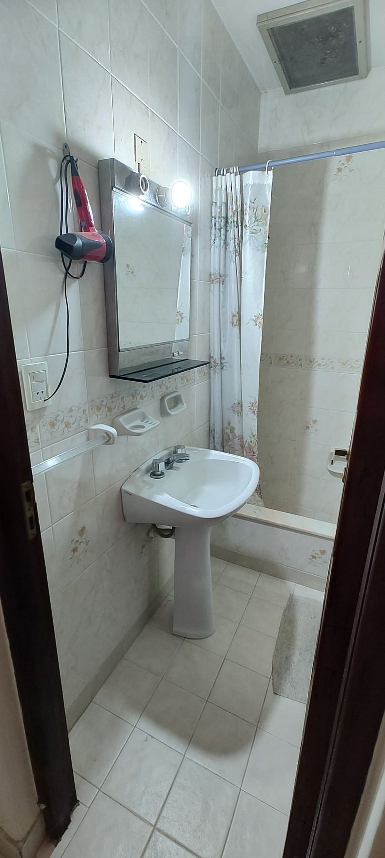 Termas de Río Hondo – Habitación privada en planta baja con