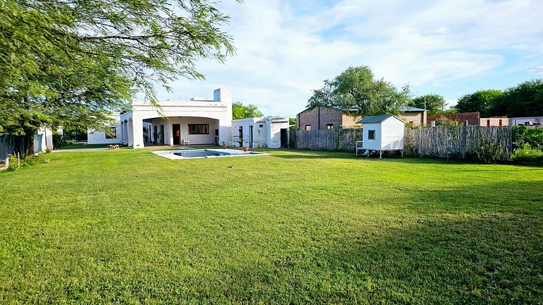 Casa colonial con piscina y rodeada de naturaleza - (FQ)