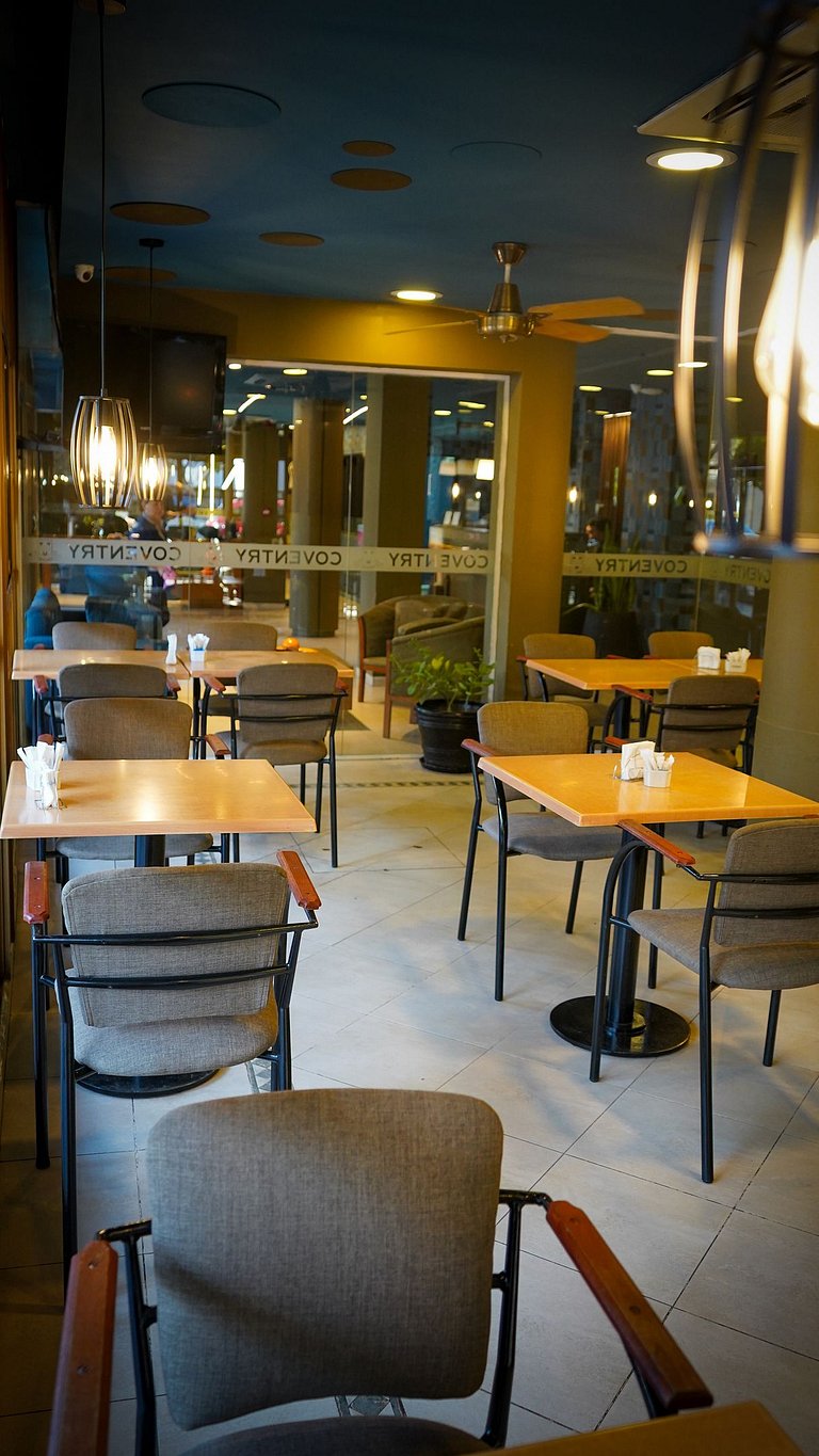 Habitación Quíntuple – Desayuno y Cochera