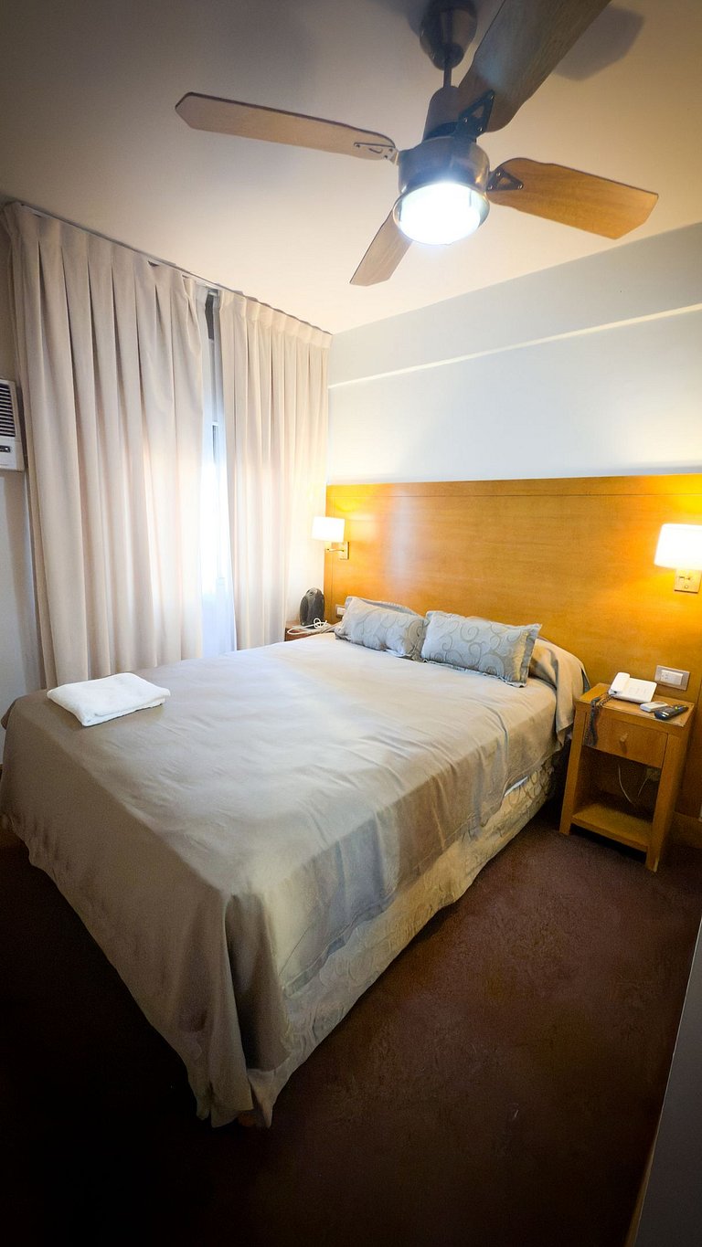 Habitación Quíntuple – Desayuno y Cochera