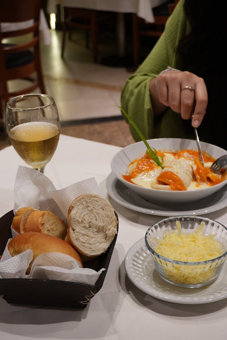 Habitación Quíntuple – Desayuno y Cochera
