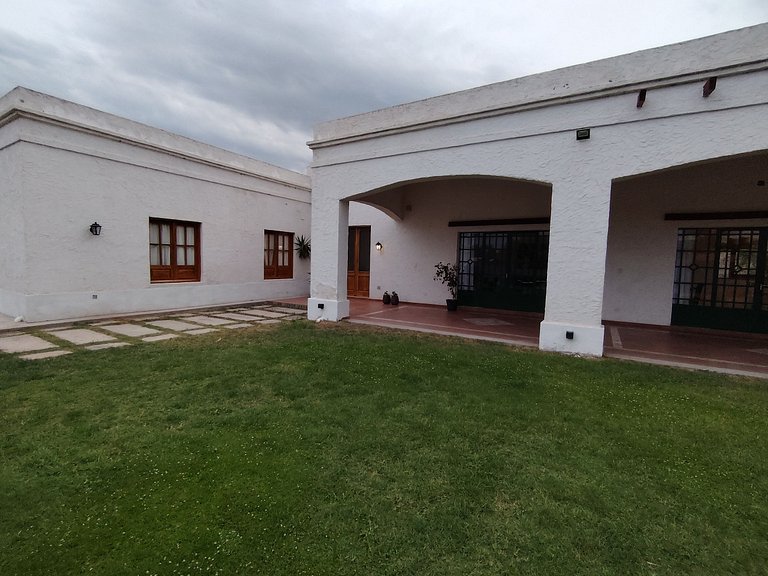 Casona Colonial con Piscina y Naturaleza