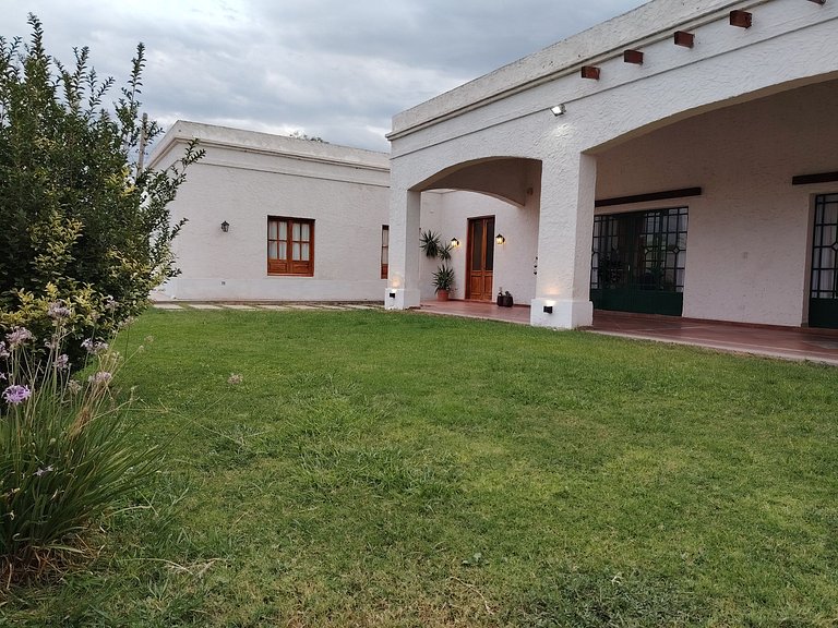 Casona Colonial con Piscina y Naturaleza