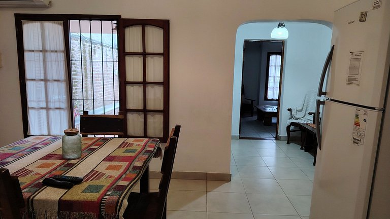 Casa con Pileta · Aire en acondicionado - (DT)