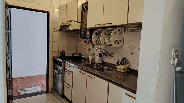 Casa con Pileta · Aire en acondicionado - (DT)