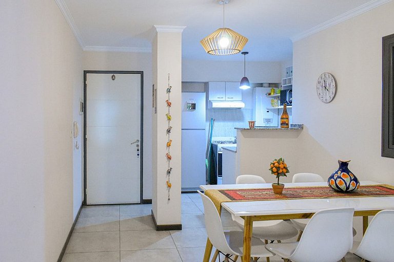 Departamento con balcón y pileta, B° Gral Paz, Córdoba
