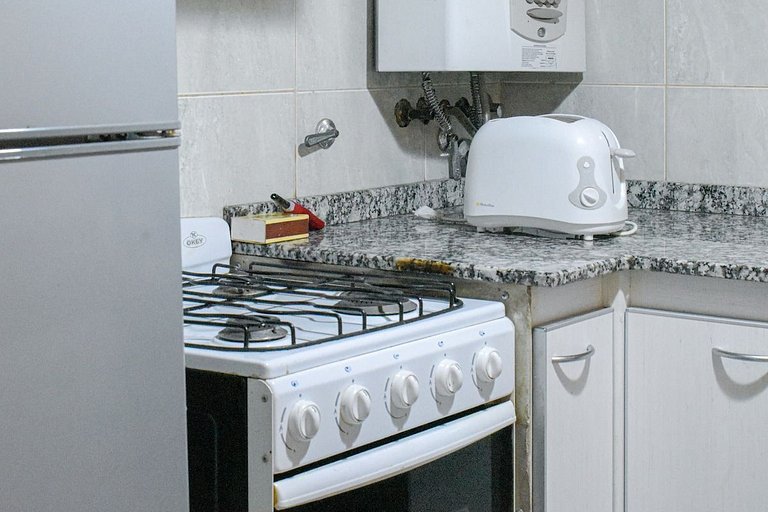 Departamento con balcón y pileta, B° Gral Paz, Córdoba