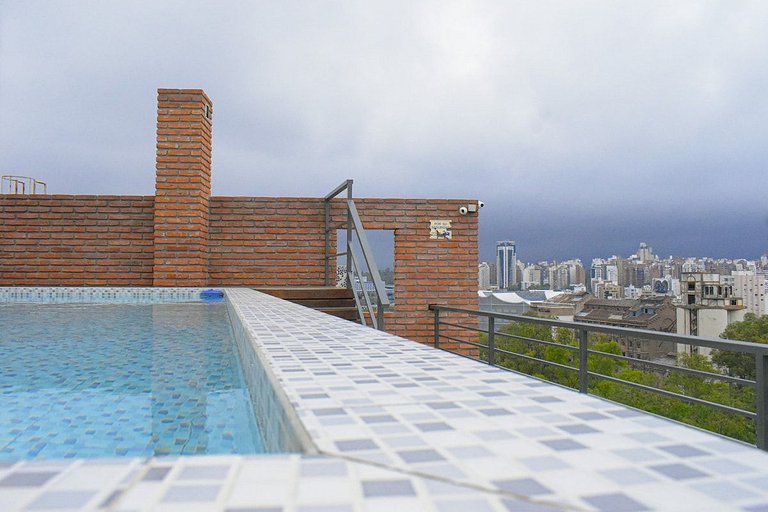 Departamento con balcón y pileta, B° Gral Paz, Córdoba
