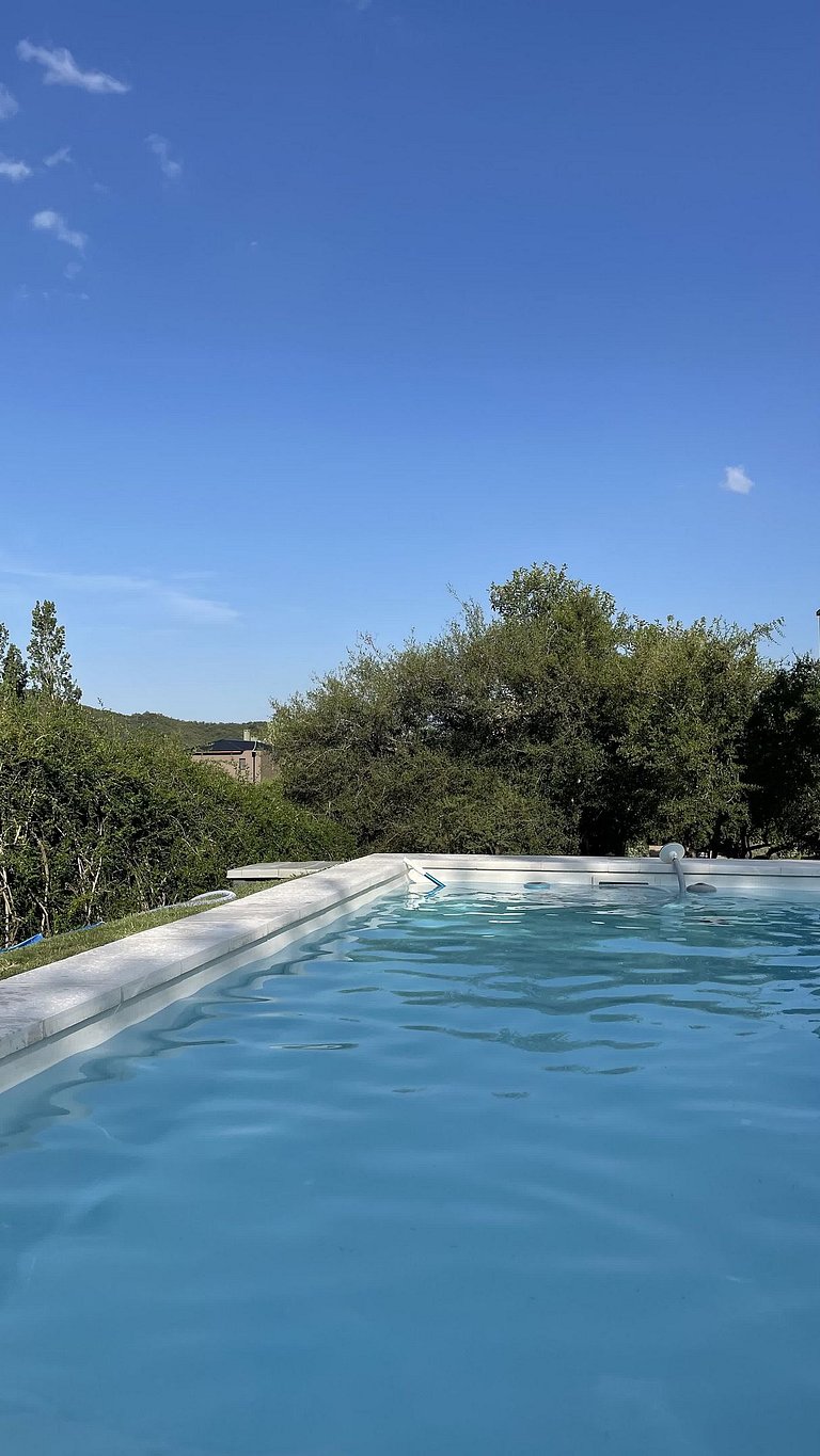 Casa con pileta en country de golf 18 hoyos