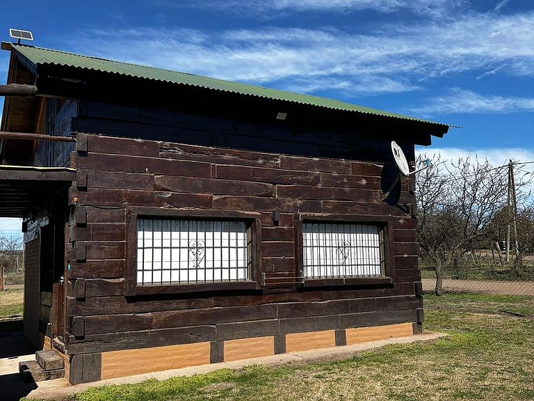 Cabin with grill, lake view