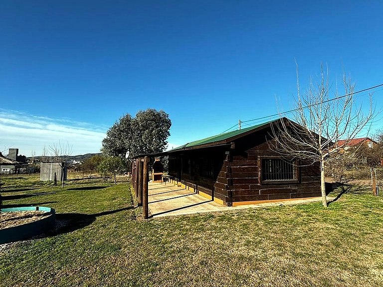 Cabin with grill, lake view