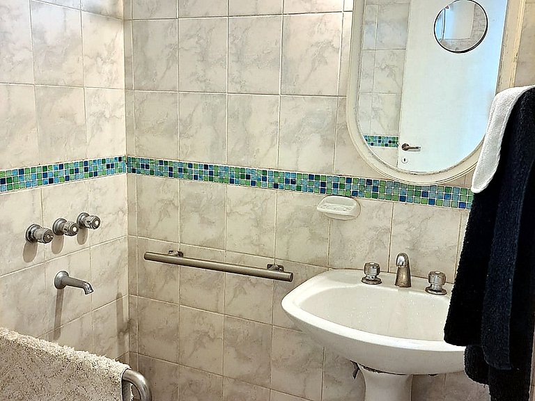 Casa para 3, a poucos metros do Palmares